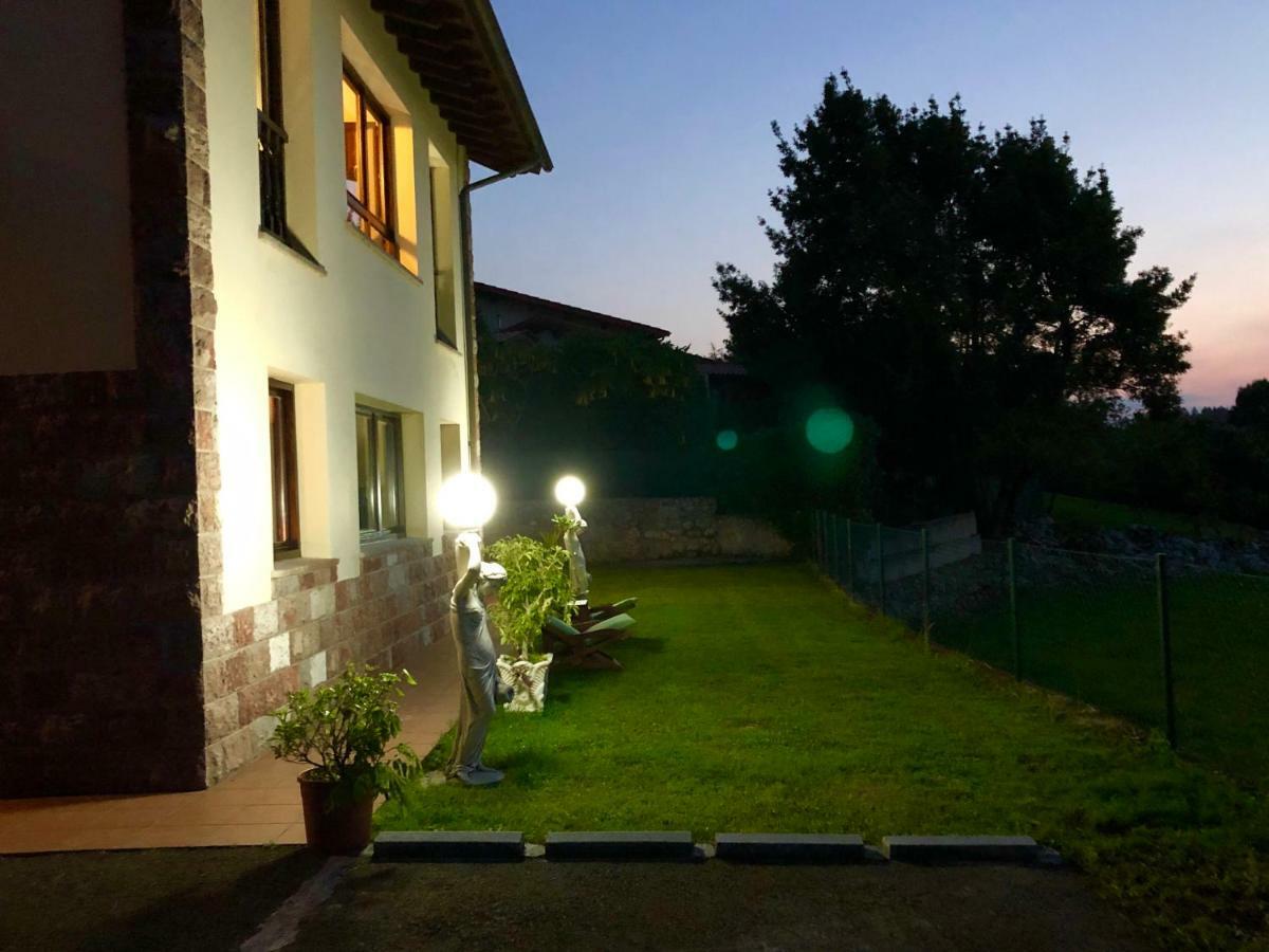Casa Frente A Los Bufones De Pria Villa Llames de Pría Exteriör bild